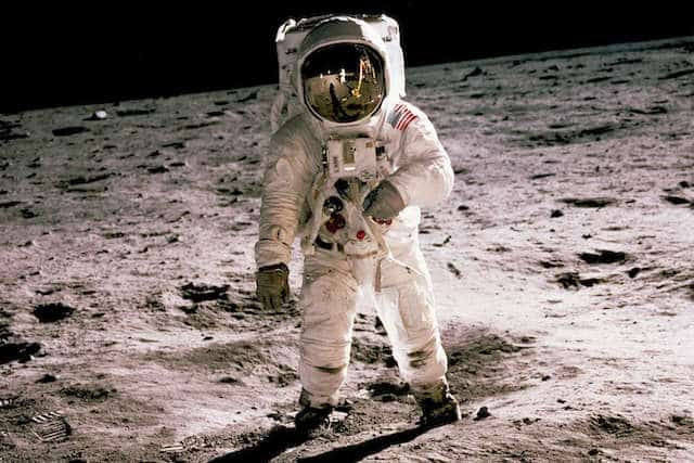 Astronaute sur la lune Apollo 11